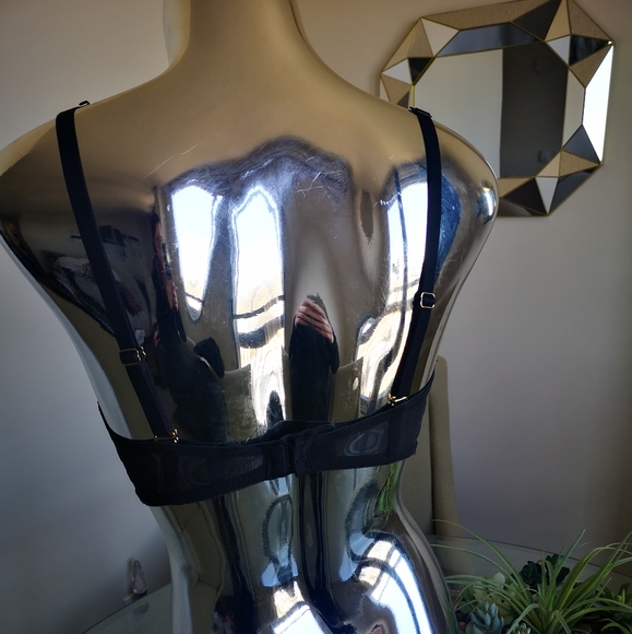 Beyond Sexy Lasenza Gel Push Up Bra w/ Cutouts - Picture 3 of 4